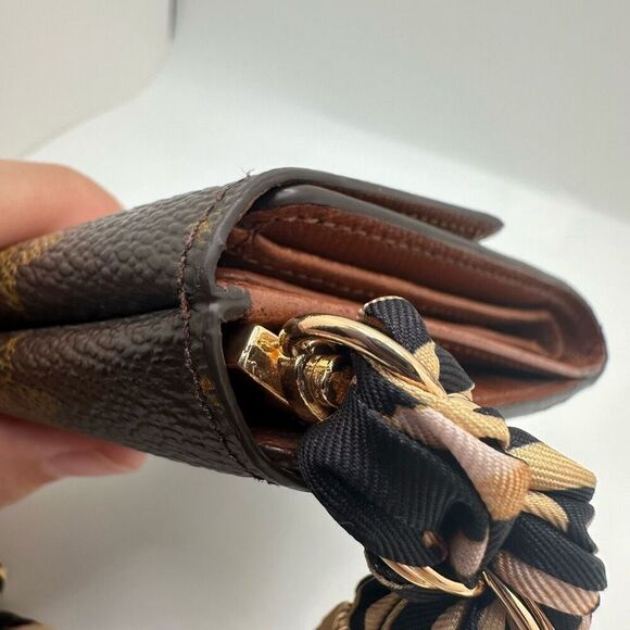 Louis Vuitton Monogram Elise Wallet - Picture 16 of 16